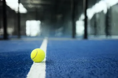Paddle tennis white line
